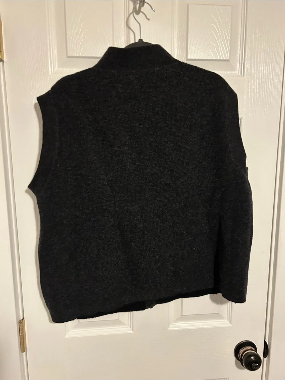 United Colors Of Benetton Men's Black Sleeveless Zip Sweater Vest